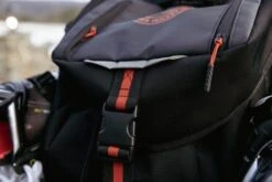 HO22 BAUER OUTDOOR RINK BAG -Professional Skate Service image 565