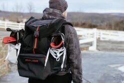 HO22 BAUER OUTDOOR RINK BAG -Professional Skate Service image 567